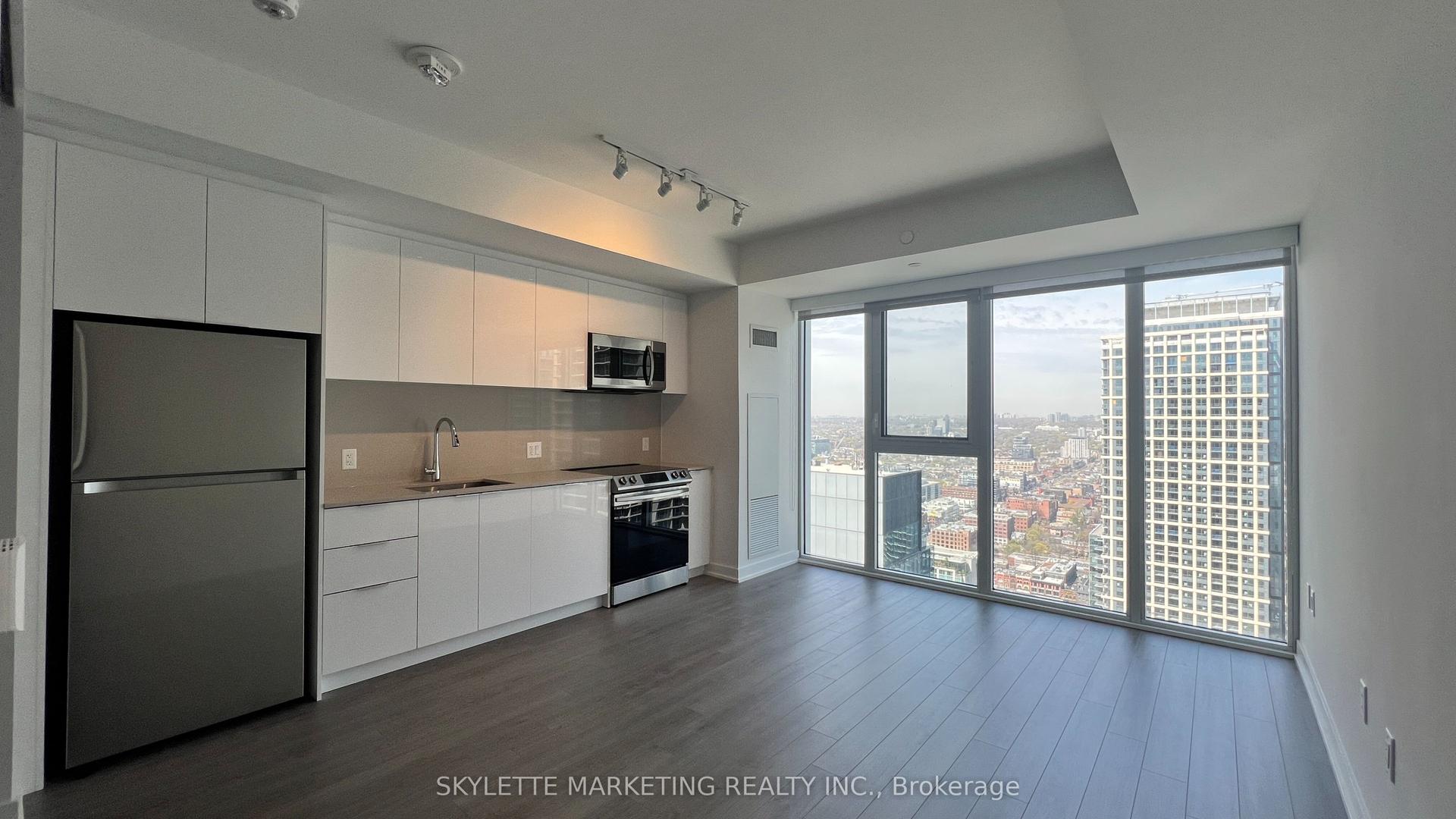 357 King Street W 3801 #3801, Toronto — Condo for lease, photo 1