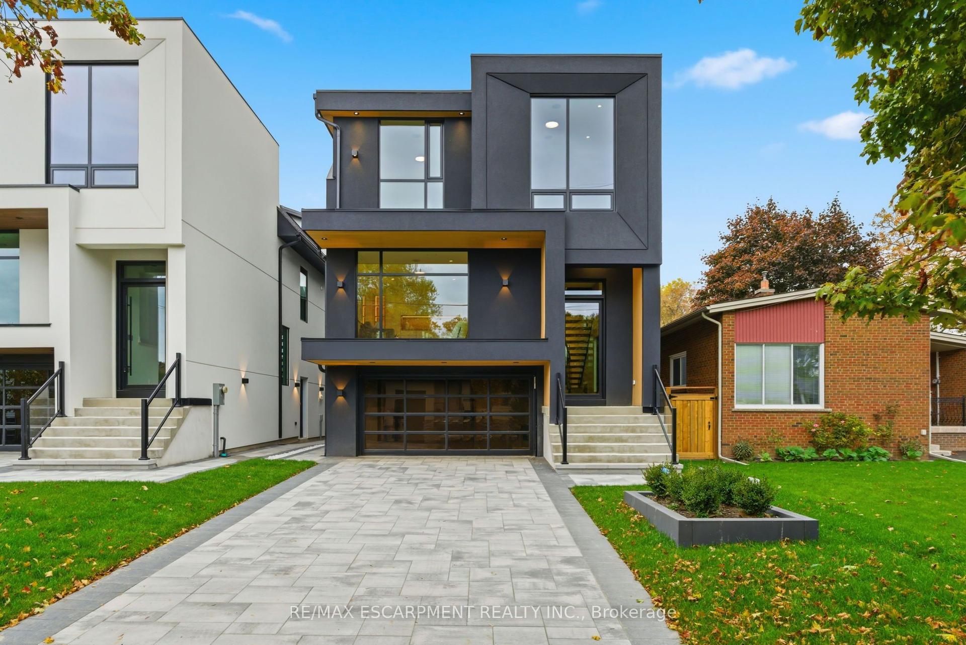 957 Halliday Avenue — photo 1