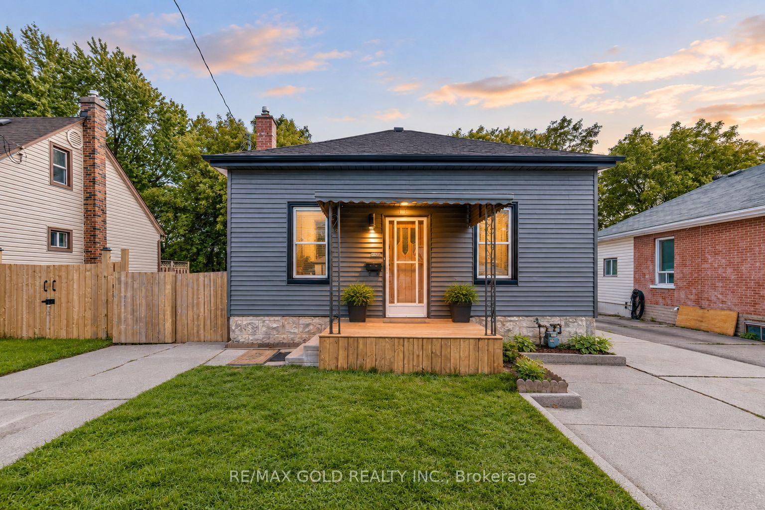 108 Norfolk Avenue, Cambridge — Detached for sale, photo 1