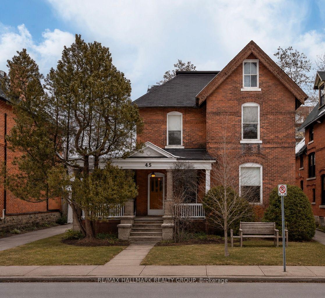 45 Russell Avenue — photo 1