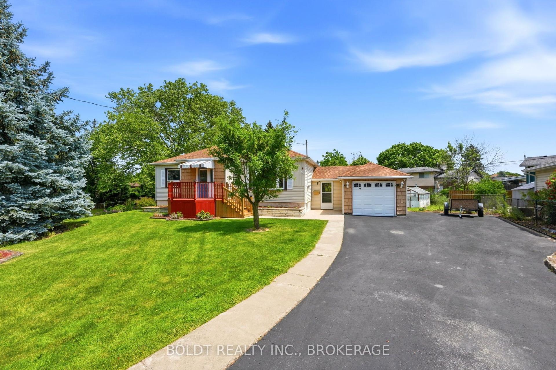 16 Grammar Avenue, St. Catharines — Detached for sale, photo 1