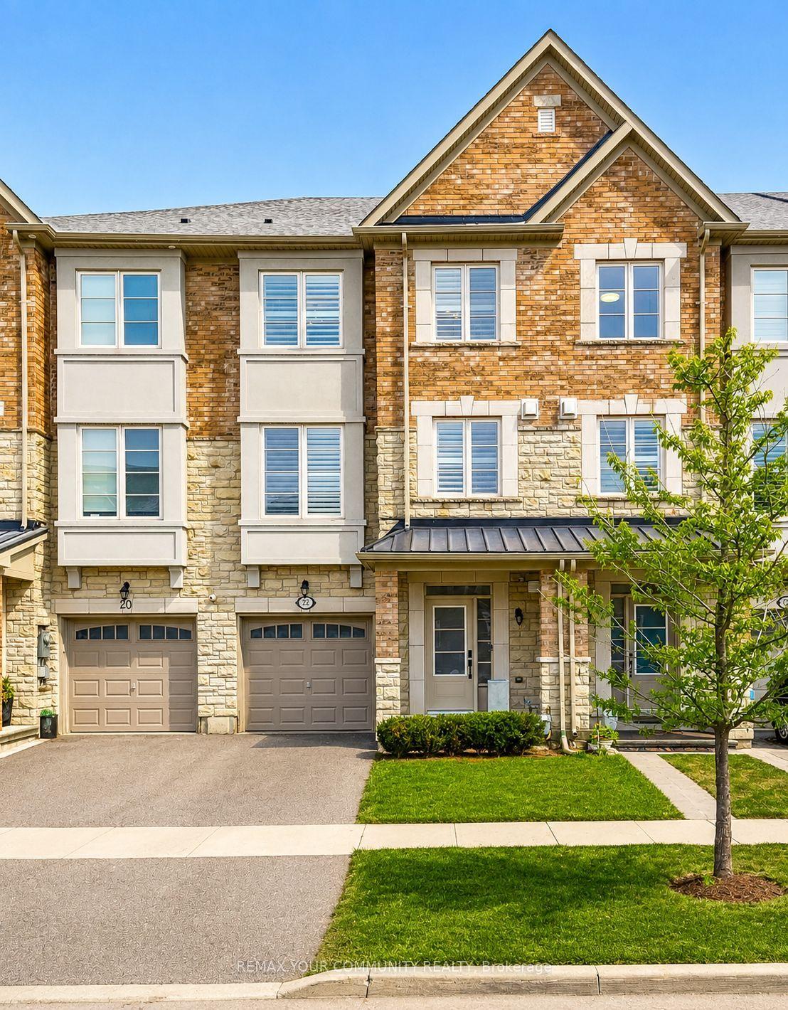 22 Lowther Avenue, Richmond Hill — Townhouse for sale, photo 1