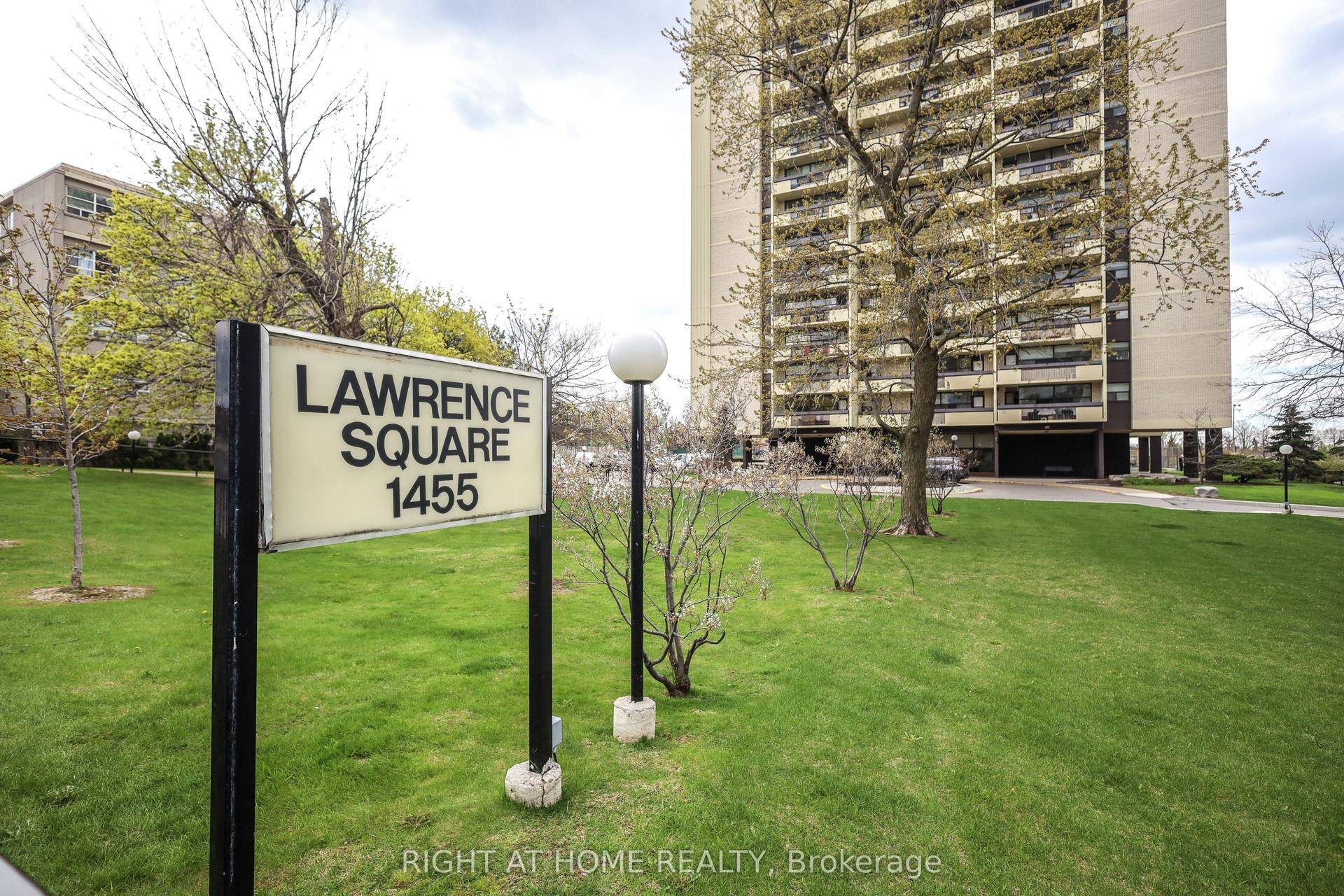 1455 Lawrence Avenue W 207 #207 — photo 1