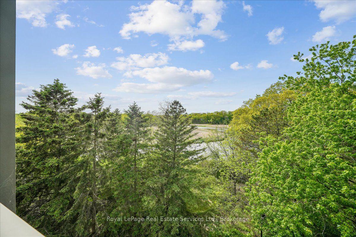 2511 Lakeshore Road W 405 #405, Oakville — Condo for sale, photo 1