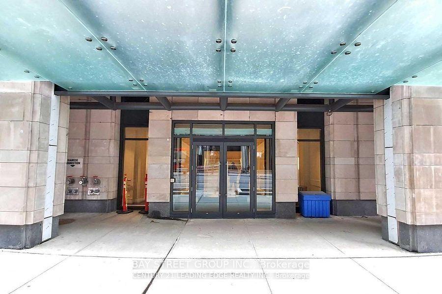 955 Bay Street 2110 #2110, Toronto — Condo for lease, photo 1
