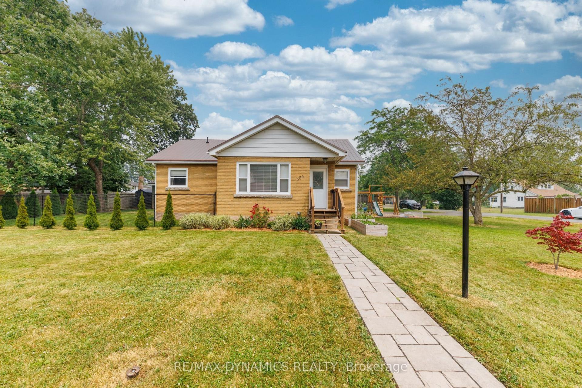 586 Lakeside Road, Fort Erie — Detached for sale, photo 1