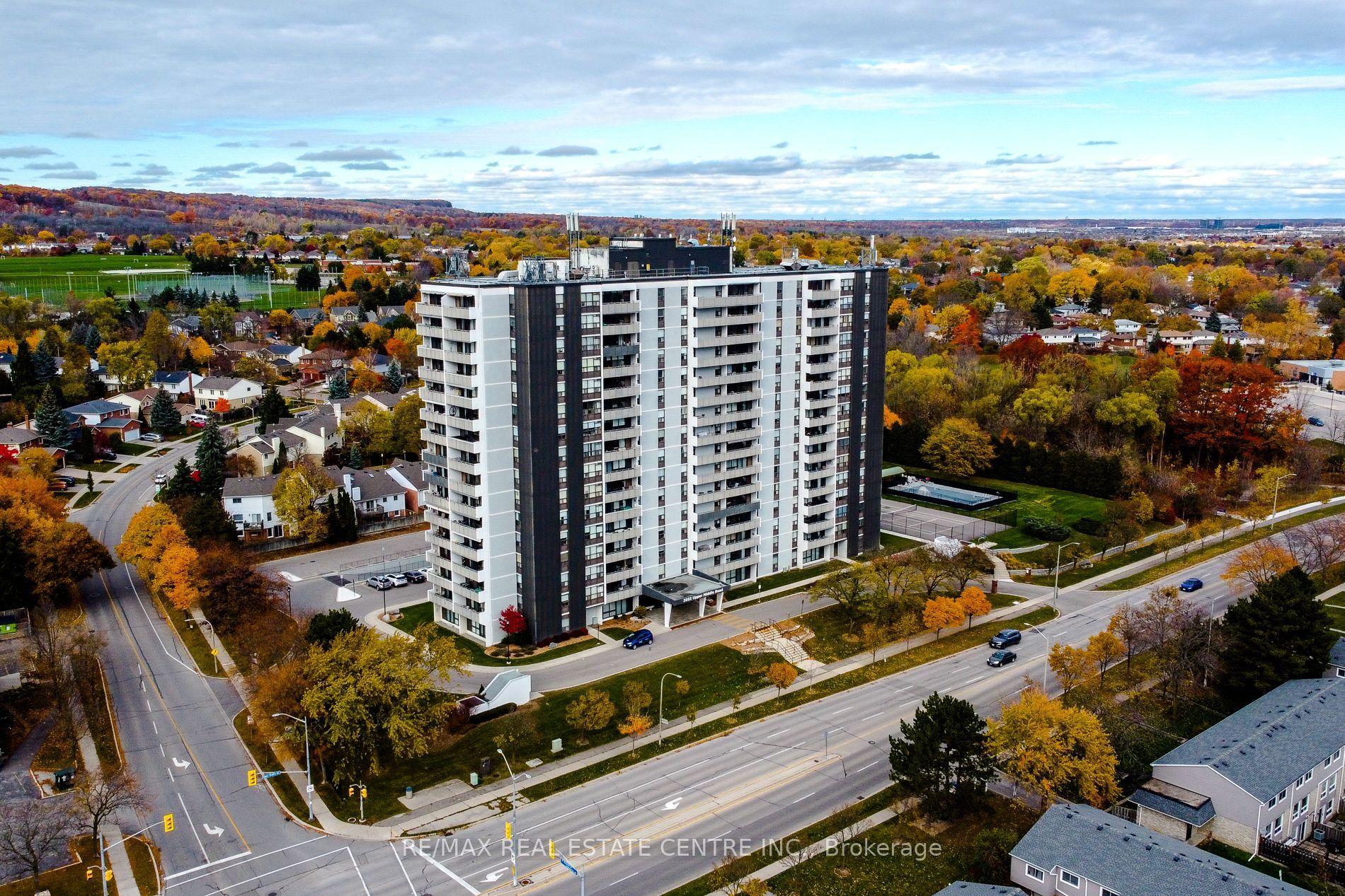 2055 Upper Middle Road 602 #602 — photo 1