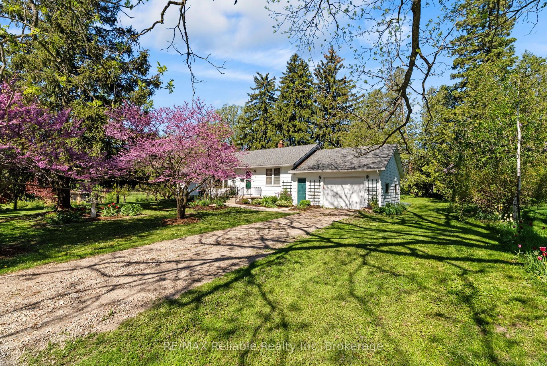 68 William Street, Huron East — Detached for sale, photo 1
