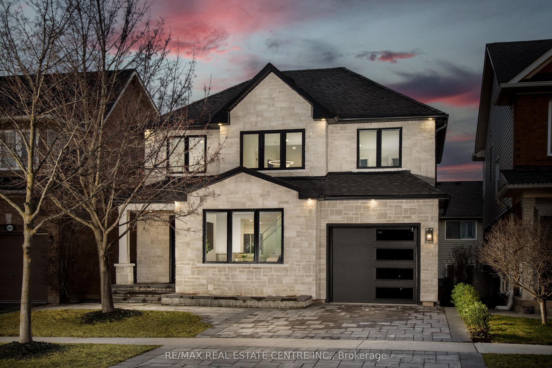 5940 Blue Spruce Avenue, Burlington — Detached for sale, photo 1