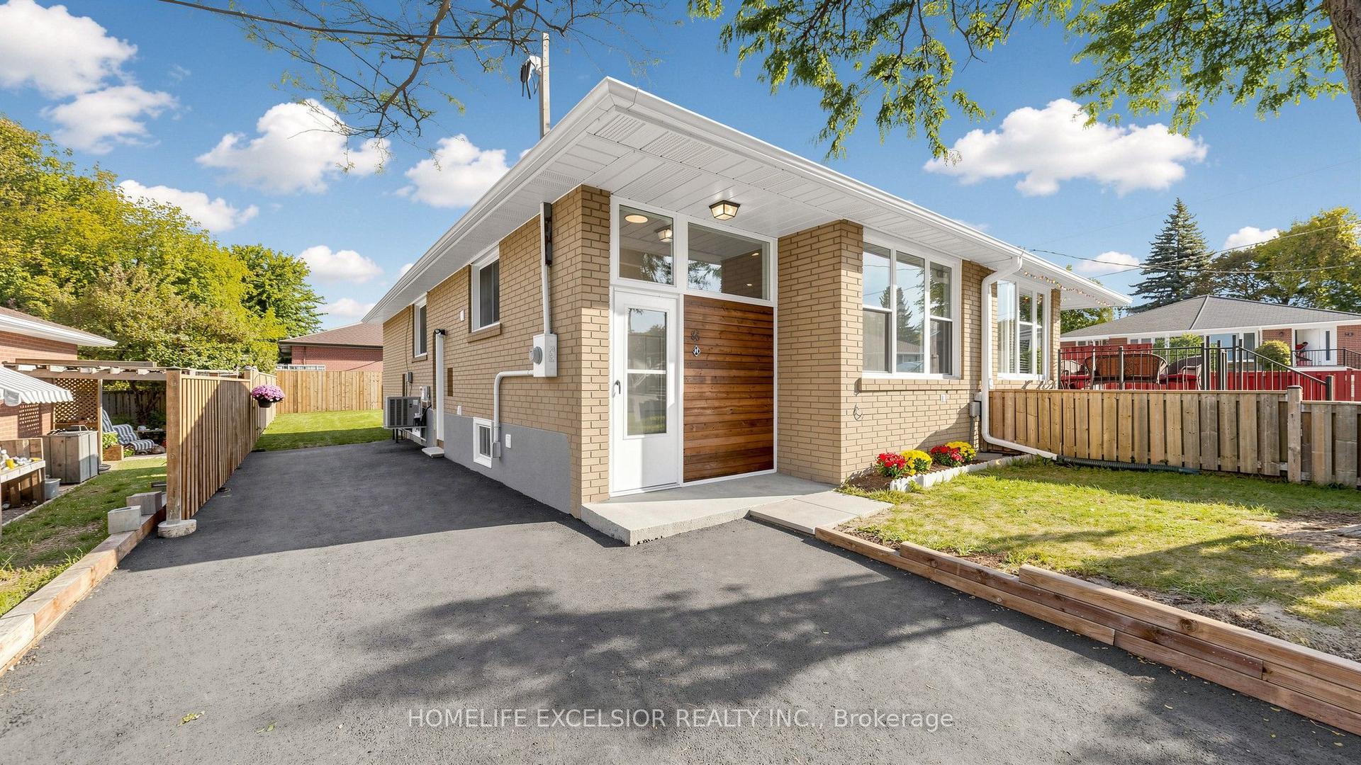 86 Newbury Drive, Newmarket — Semi-Detached for sale, photo 1