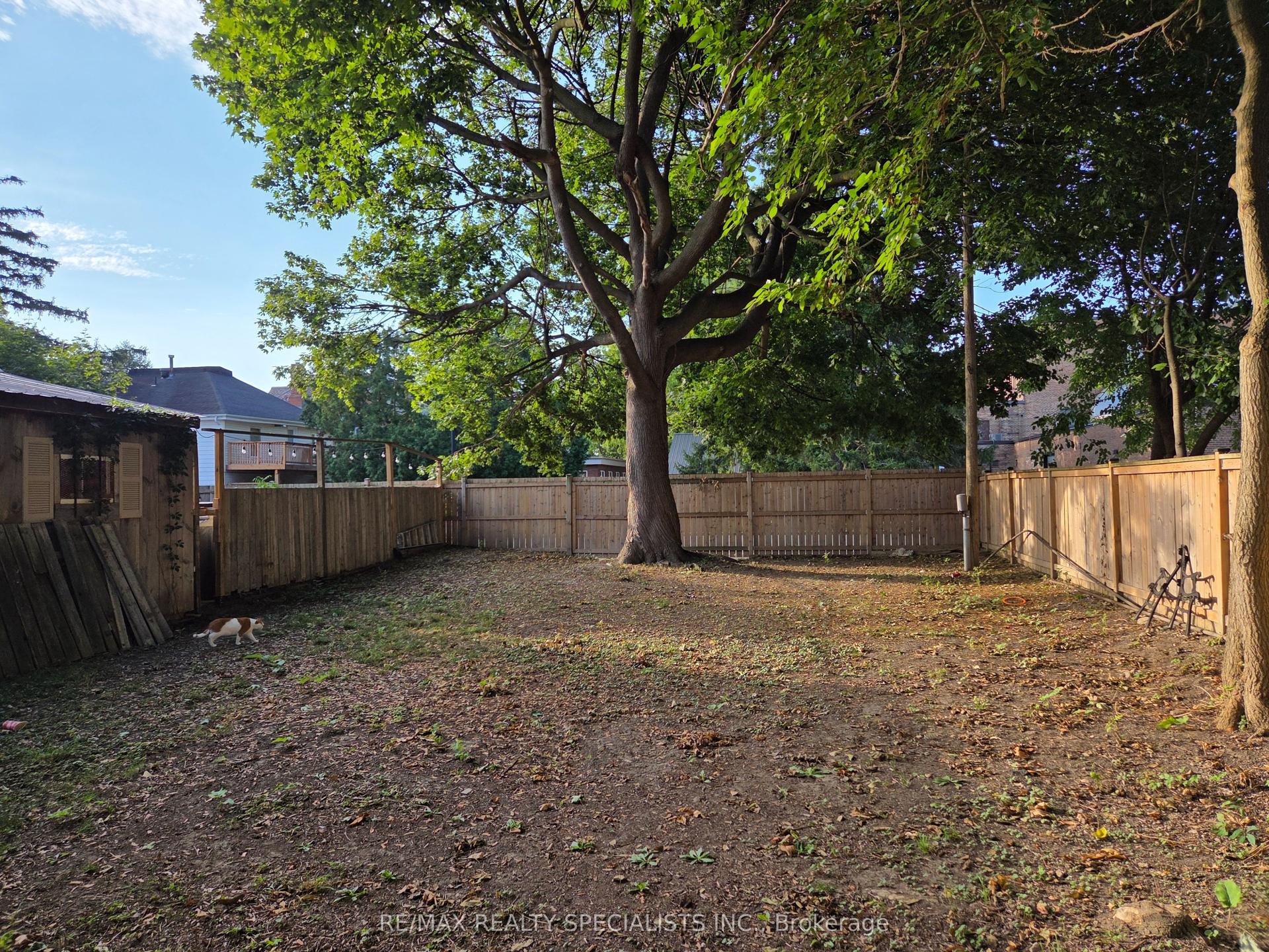 24 Stanley Avenue, Chatham-Kent — Detached for sale, photo 1