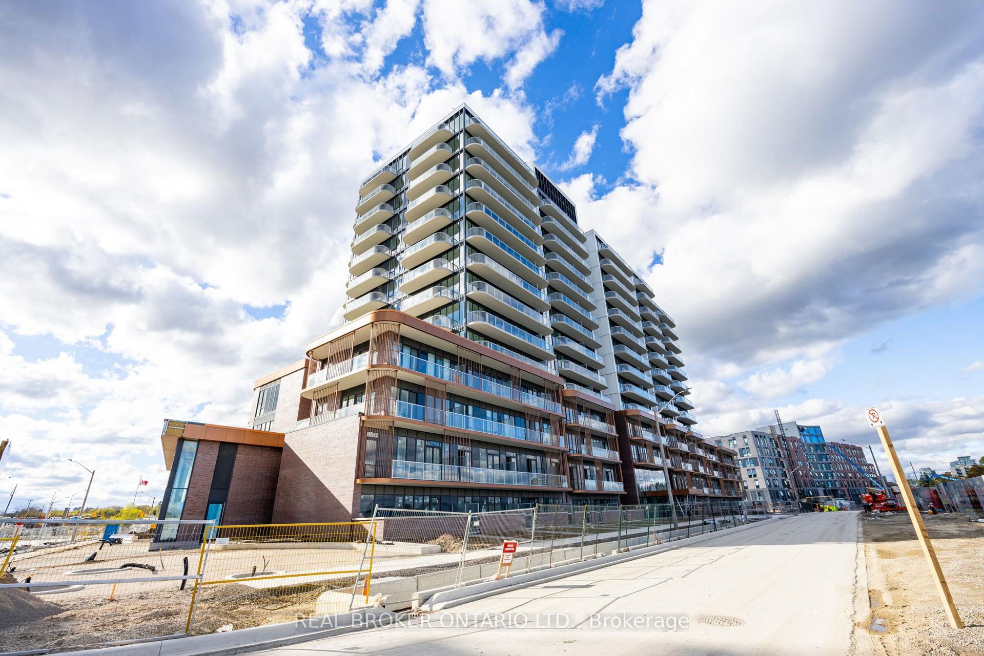 220 Missinnihe Way 1117 #1117 — photo 1