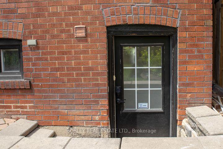 15 Manor Road E Basement #Basement, Toronto — Semi-Detached for lease, photo 1