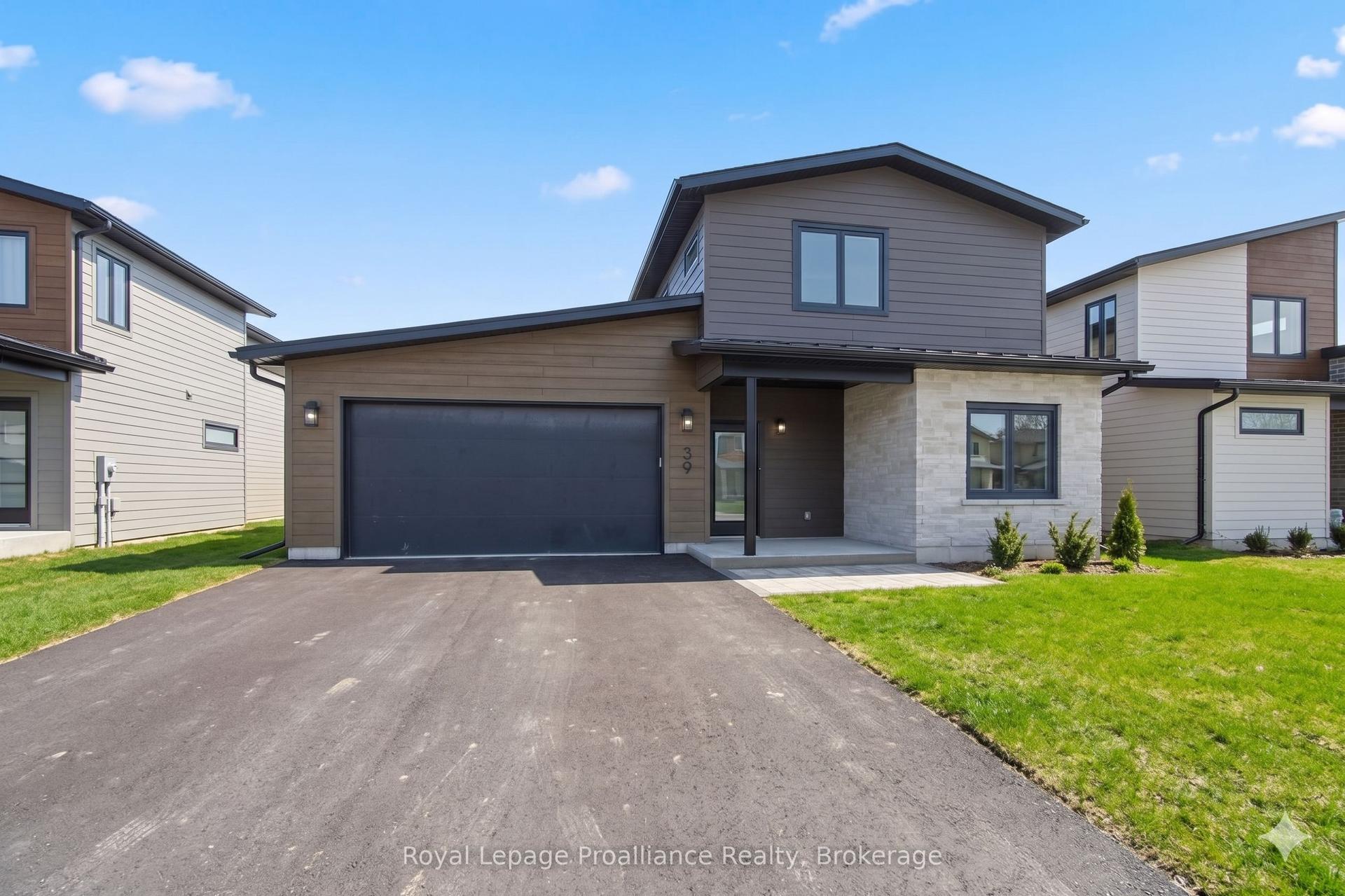 39 Fraser Drive — photo 1