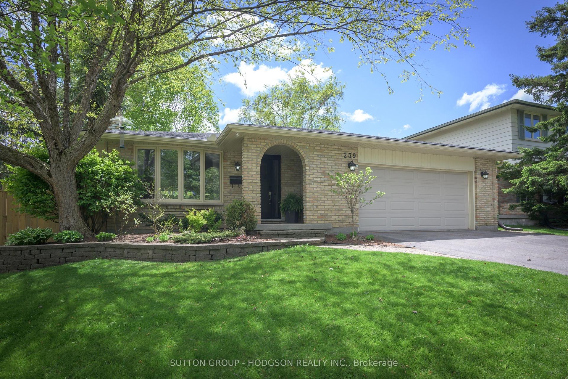 239 Village Green Avenue — photo 1