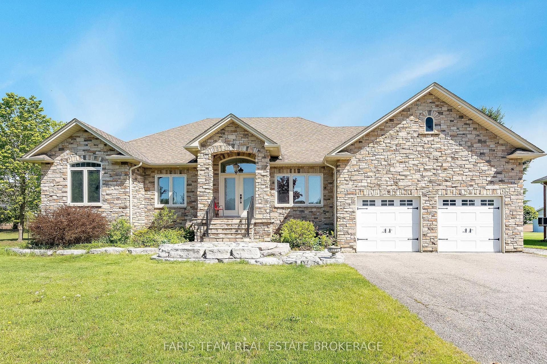 30 Fisher Drive, Adjala-Tosorontio — Detached for sale, photo 1