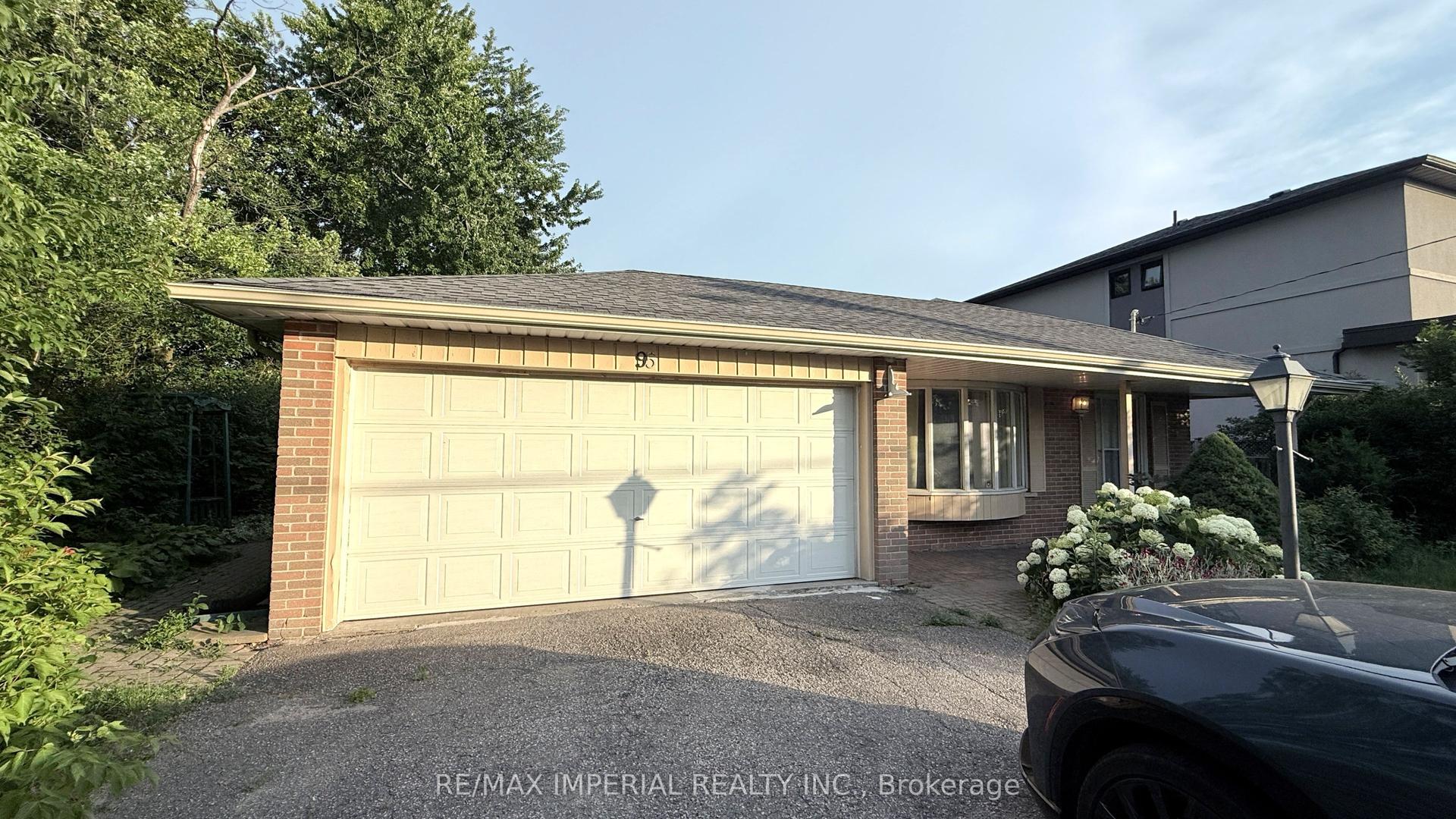 95 Pleasant View Drive, Toronto — Detached for lease, photo 1