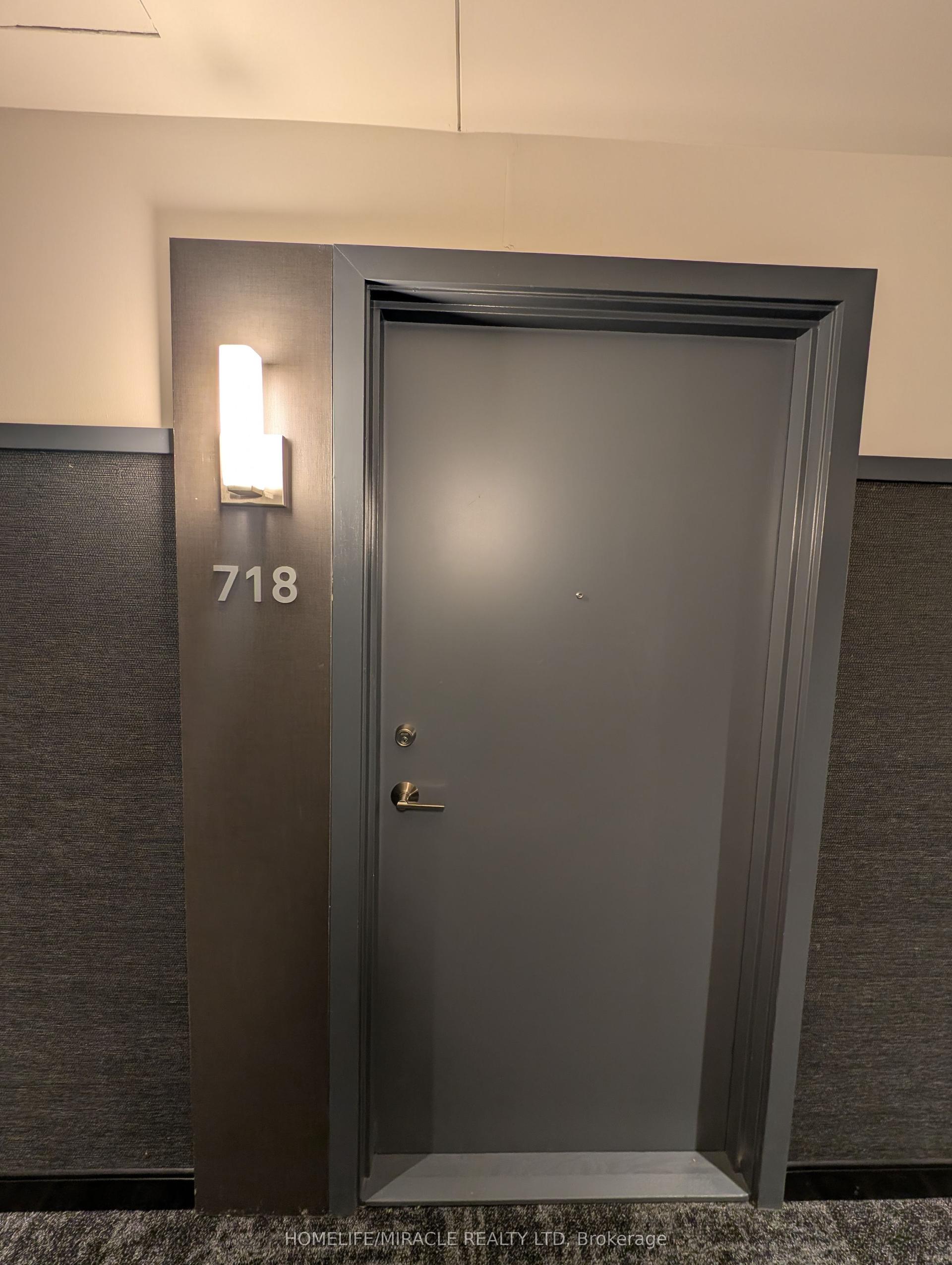 2485 Eglinton Avenue W 718 #718, Mississauga — Condo for lease, photo 1