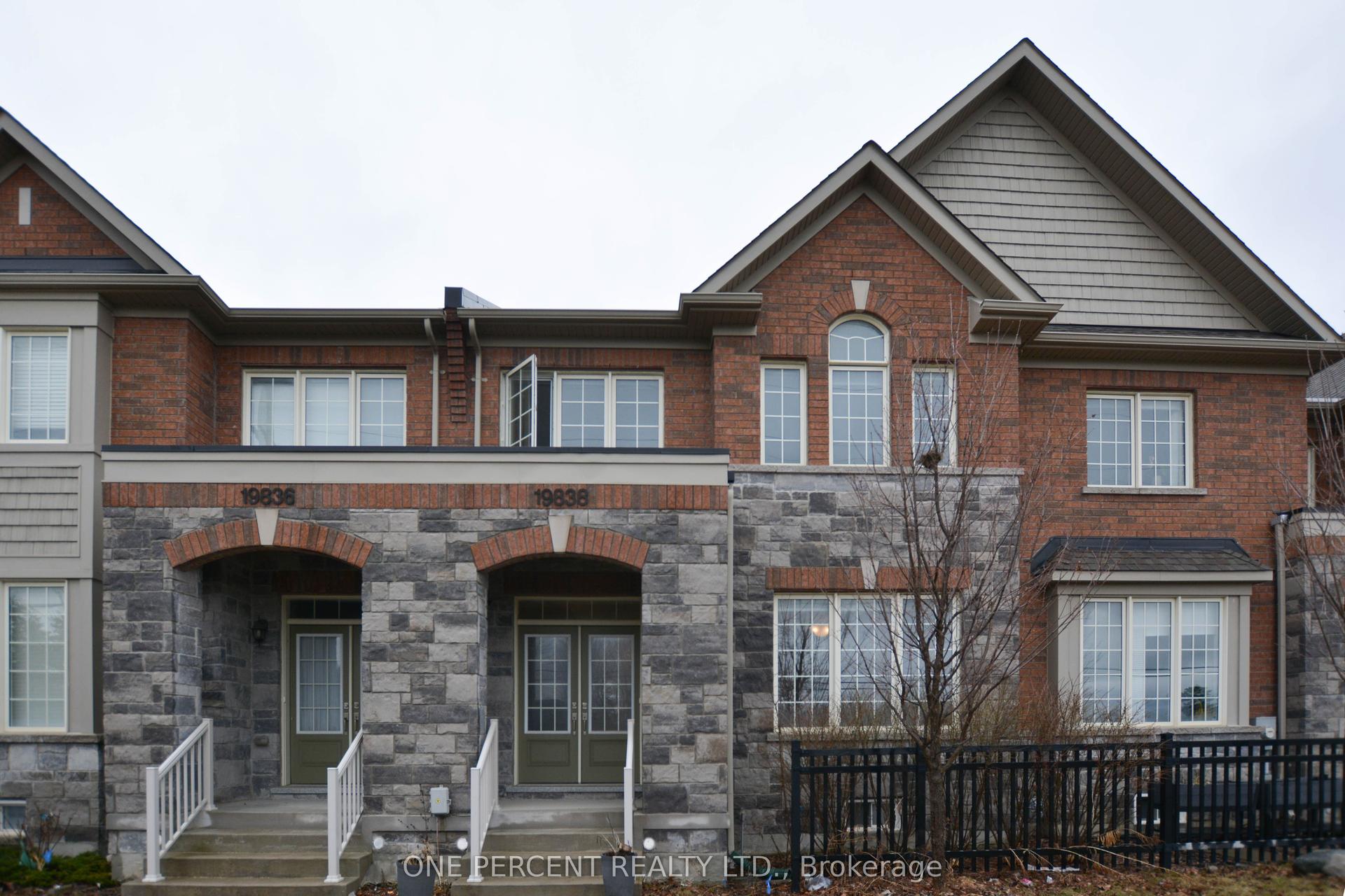 19838 Leslie Street — photo 1
