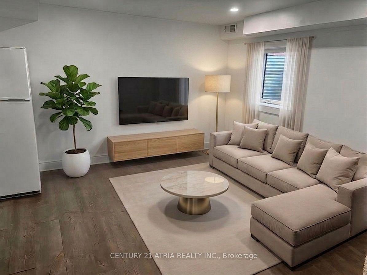 678 Tretheway Drive E 2 #2 — photo 1