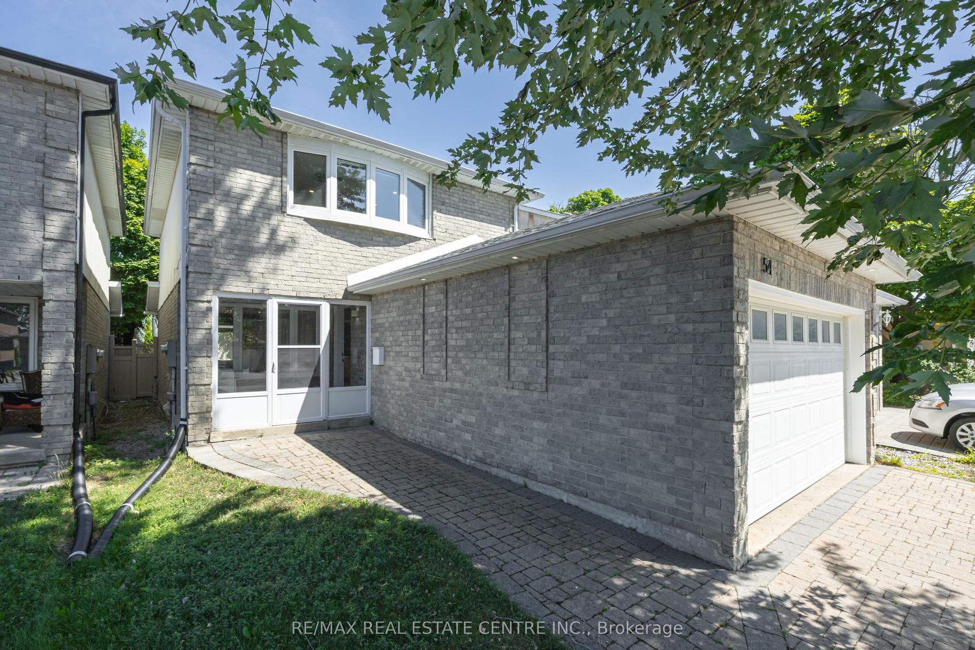 54 Gray Crescent Bsmt #Bsmt — photo 1