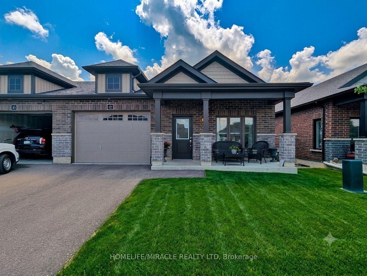 12 Waterthrush Lane, Norfolk — Townhouse for lease, photo 1