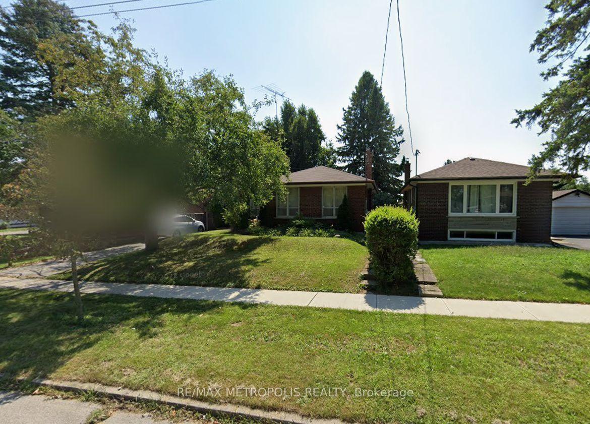 30 Melchior Drive, Toronto — Detached for sale, photo 1