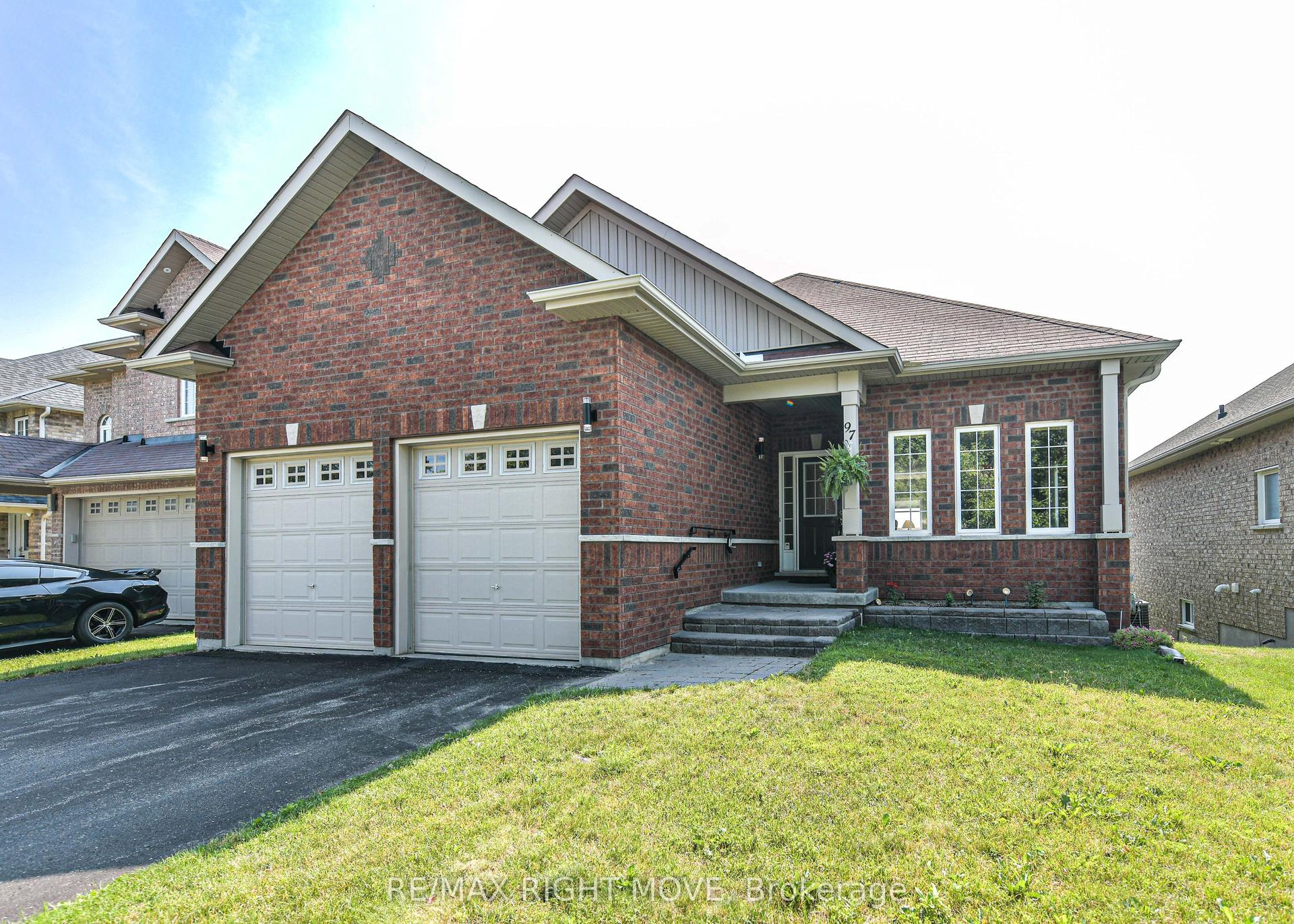 97 Atlantis Drive, Orillia — Detached for sale, photo 1