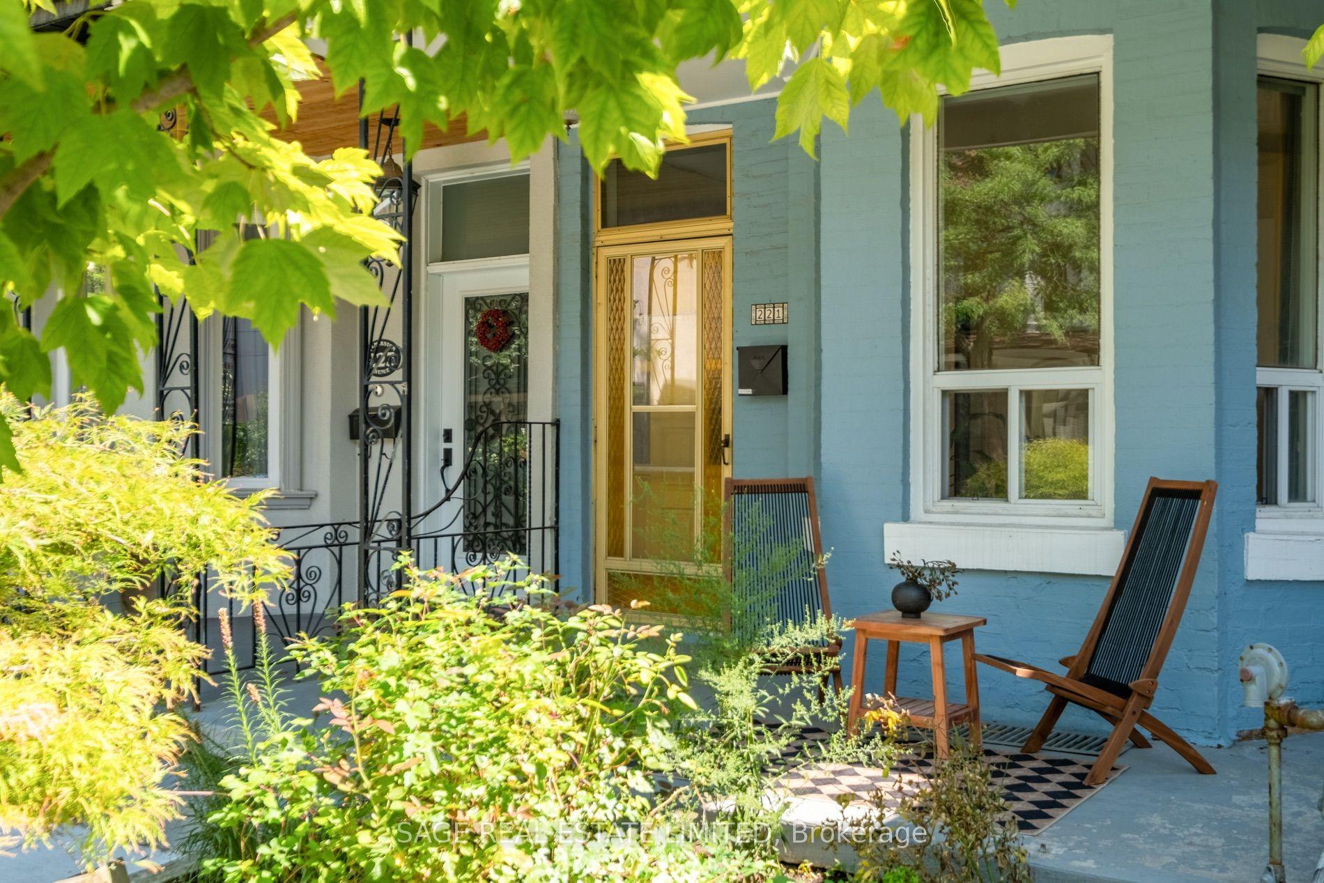 221 Palmerston Avenue, Toronto — Semi-Detached for sale, photo 1