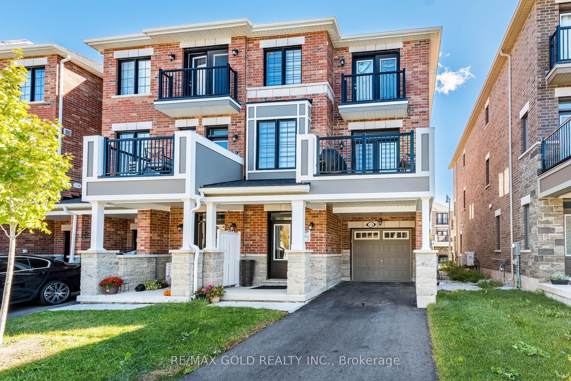 13 Keppel Circle, Brampton — Townhouse for sale, photo 1