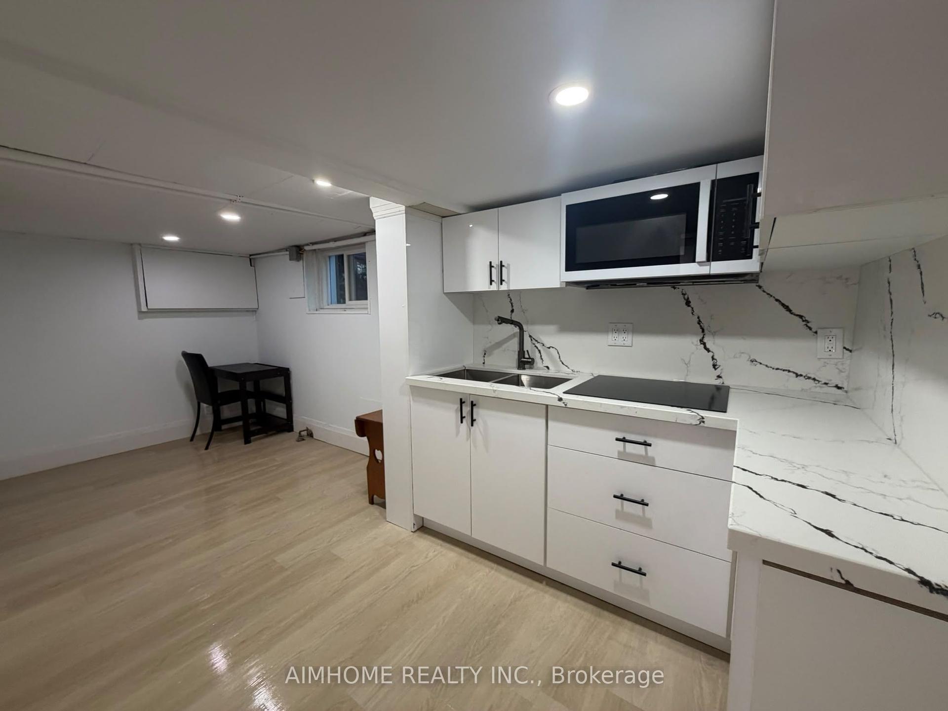 26 Patricia Avenue Lower-2 #Lower-2, Toronto — Detached for lease, photo 1