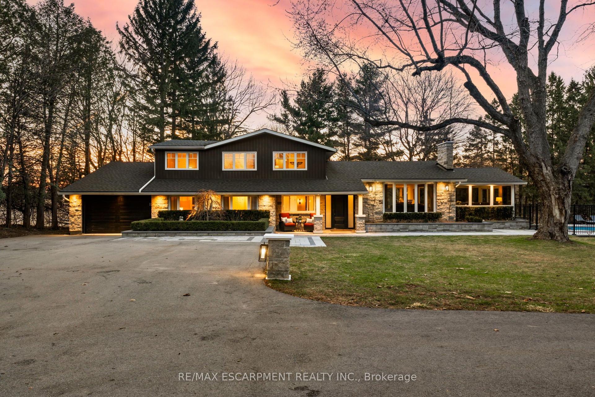 1189 Britannia Road — photo 1