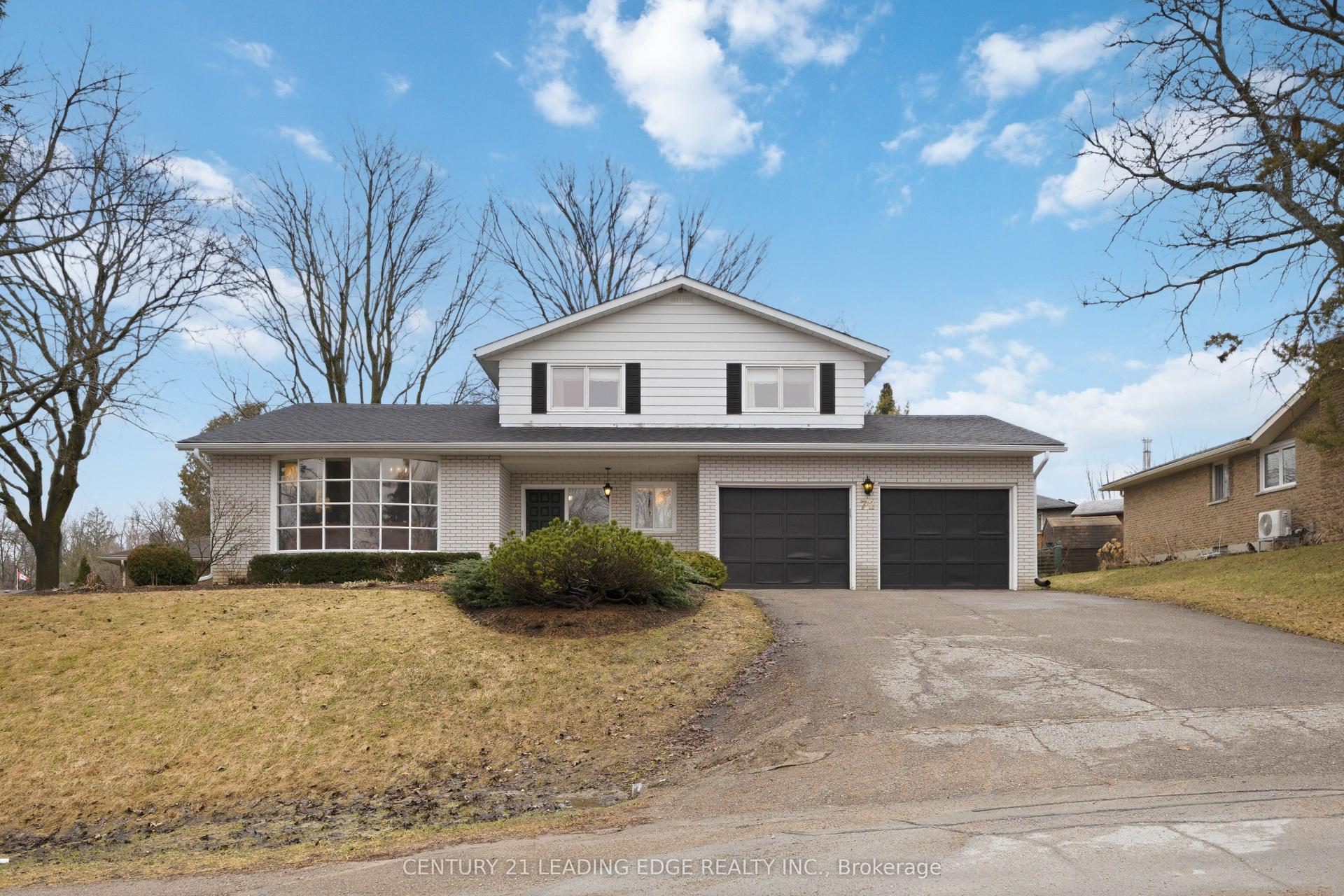 72 Beaver Ridge Drive — photo 1