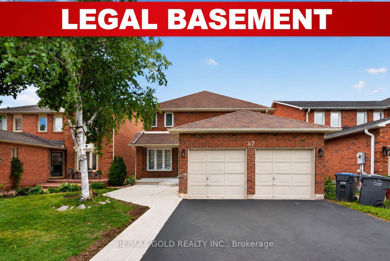 37 Lord Simcoe Drive — photo 1