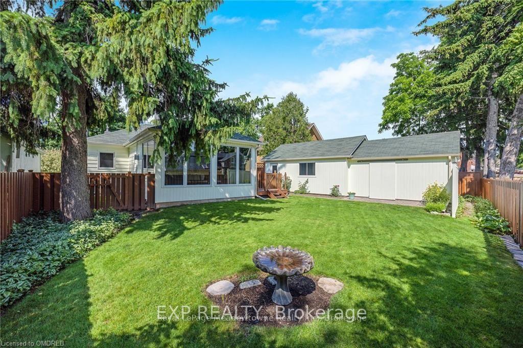 71 Bronte ( upper only) Street S — photo 1