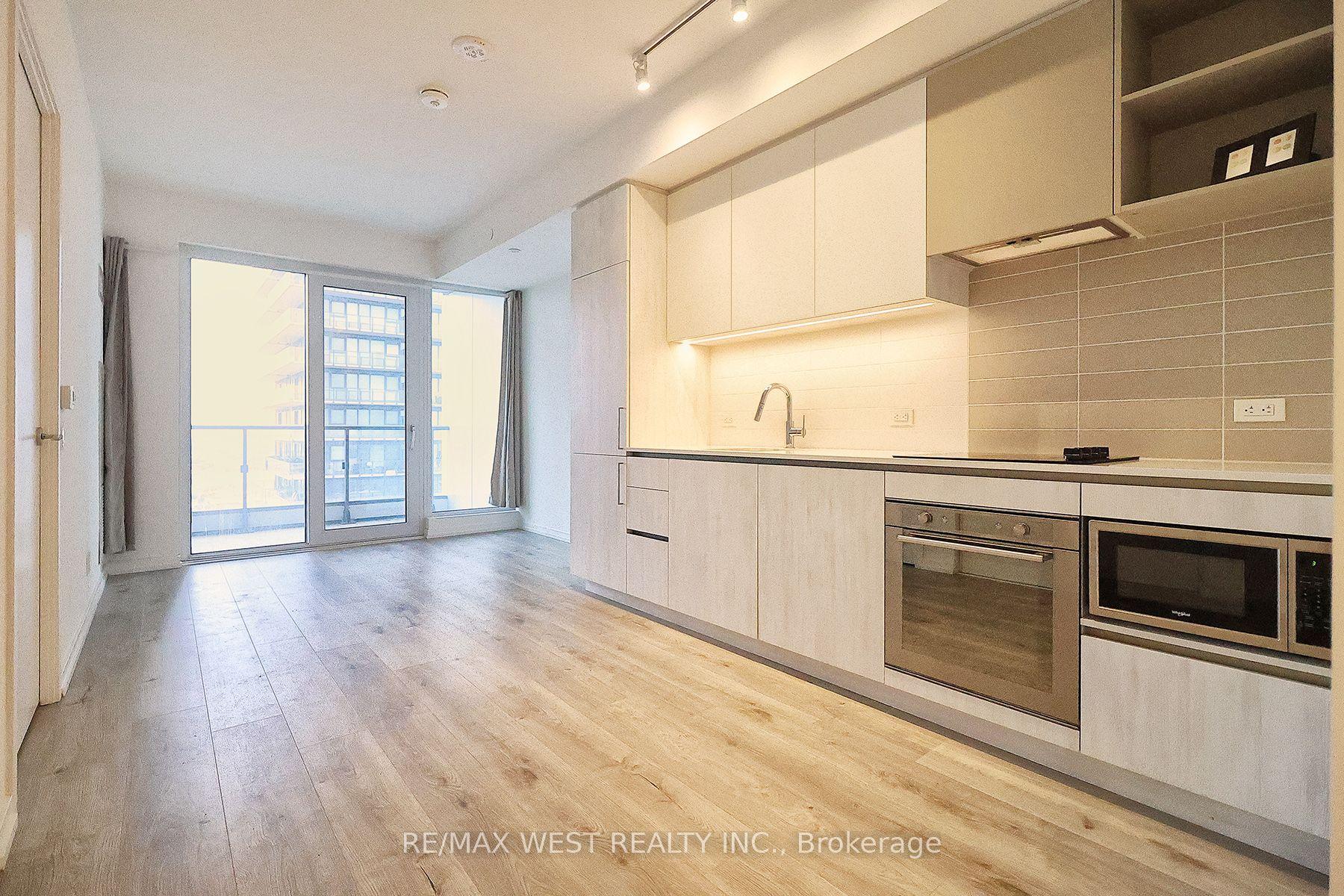 1000 Portage Parkway 2009 #2009, Vaughan — Condo for lease, photo 1