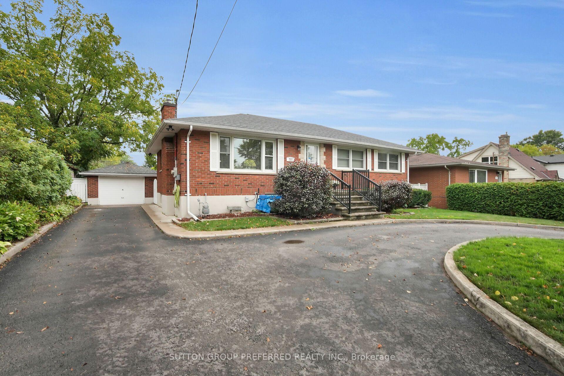 737 Whetter Avenue — photo 1