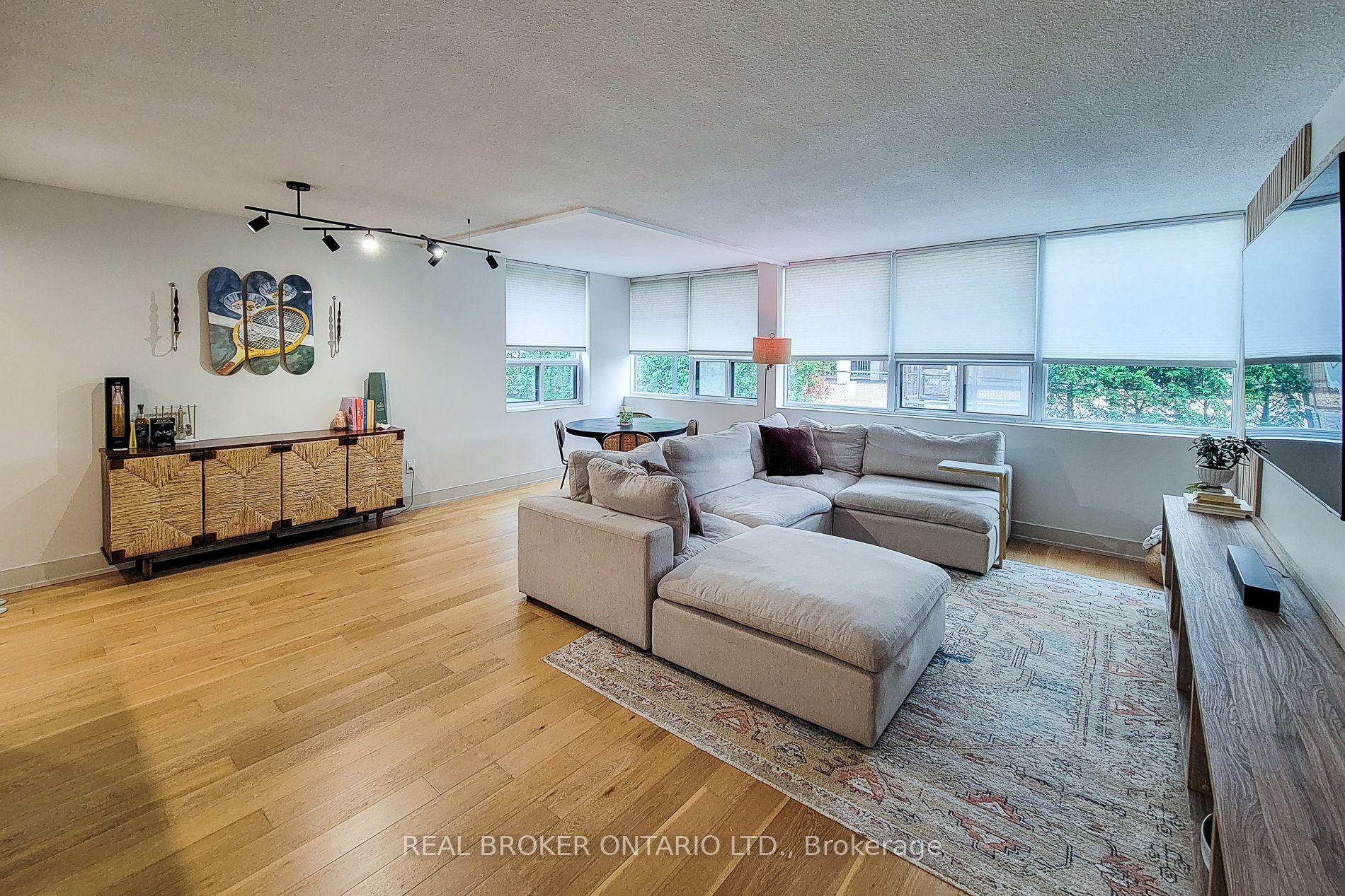 120 Duke Street #202 ##202, Hamilton — Condo for sale, photo 1