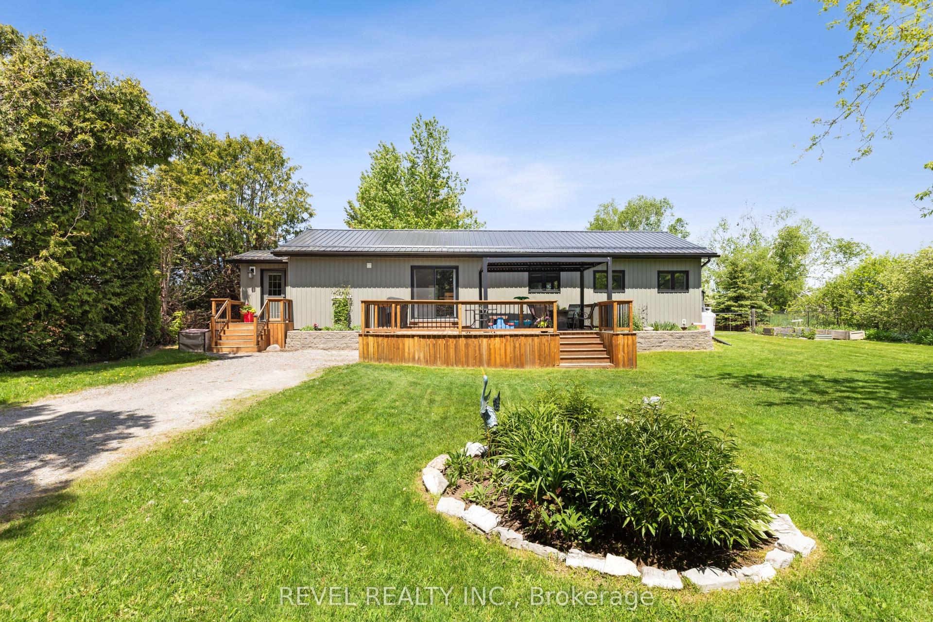 122 Mcguire Beach Road, Kawartha Lakes — Detached for sale, photo 1