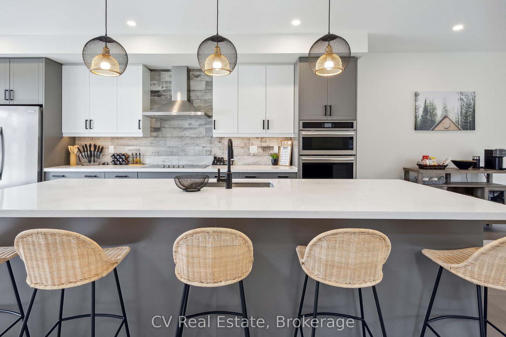 125 Stoneleigh Drive, Blue Mountains — Detached for sale, photo 1