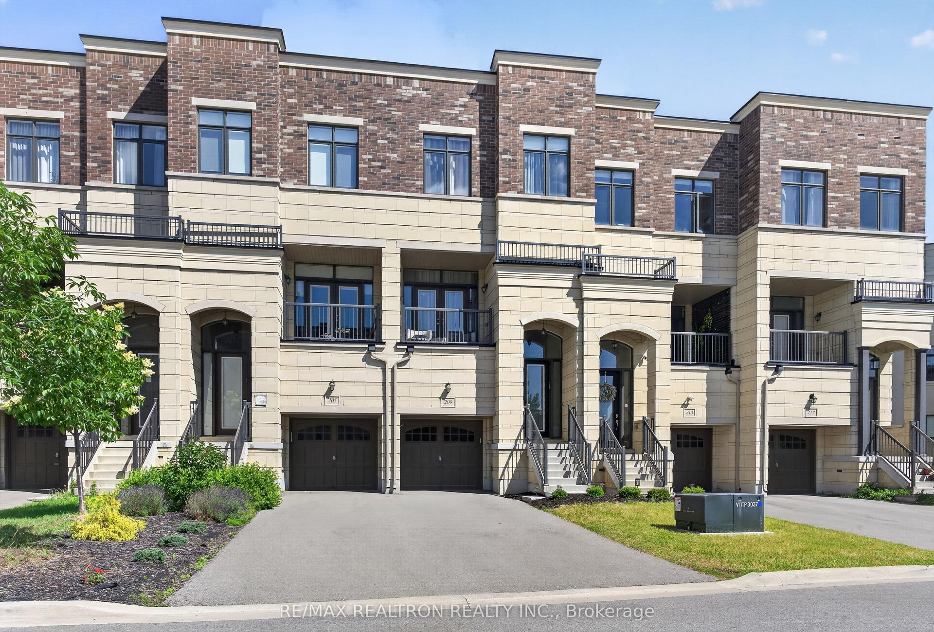209 Arianna Crescent, Vaughan — Townhouse for sale, photo 1