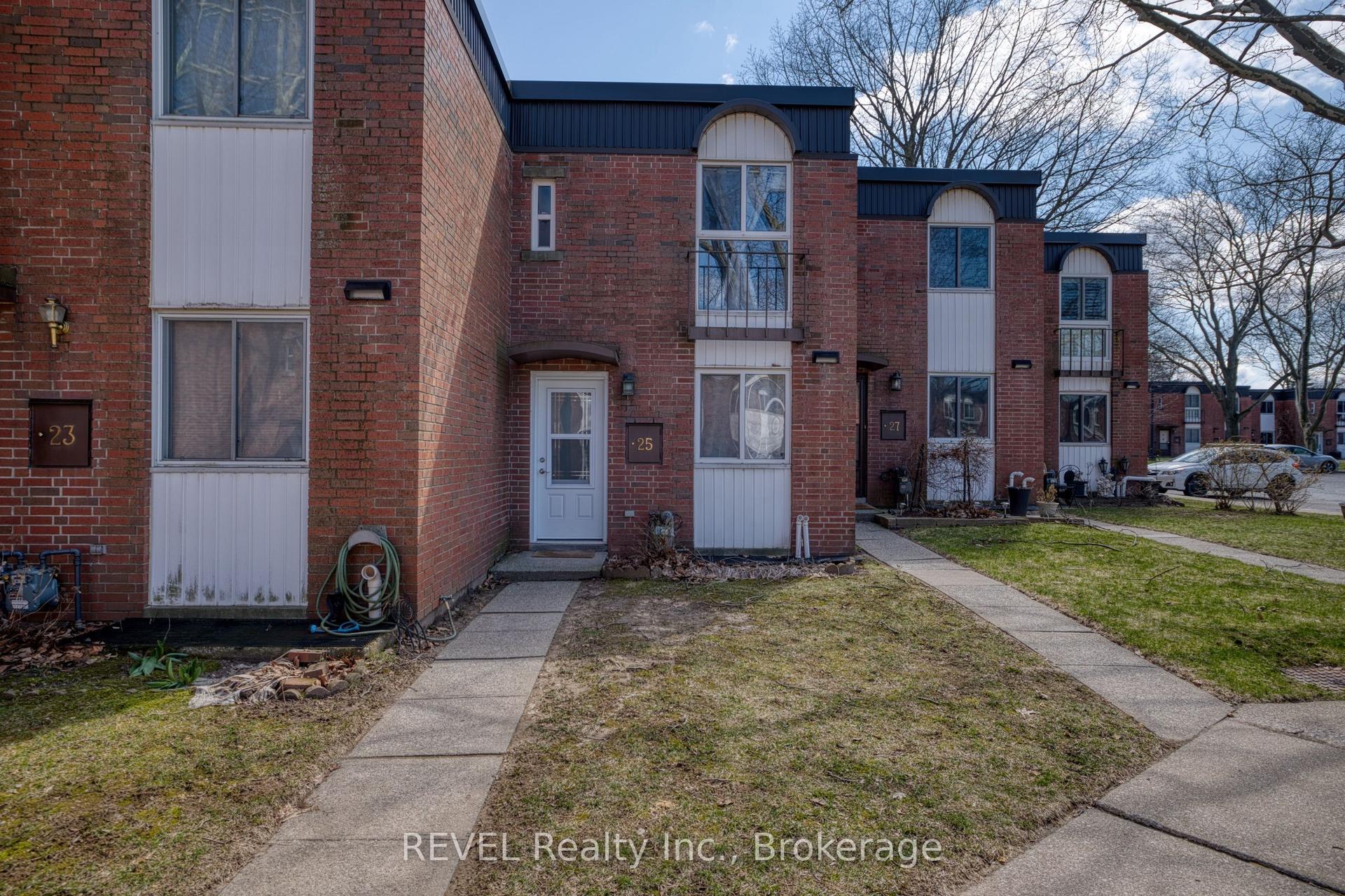 6476 Huggins Street 25 #25, Niagara Falls — Condo Town for lease, photo 1