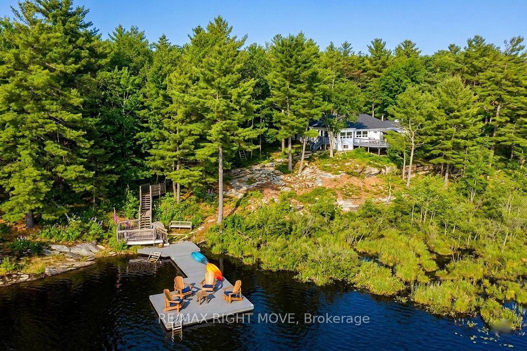 6 Pinetree Road — photo 1