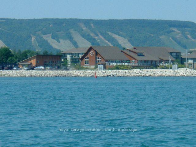 395 Mariners Way, Collingwood — Condo Town for lease, photo 1