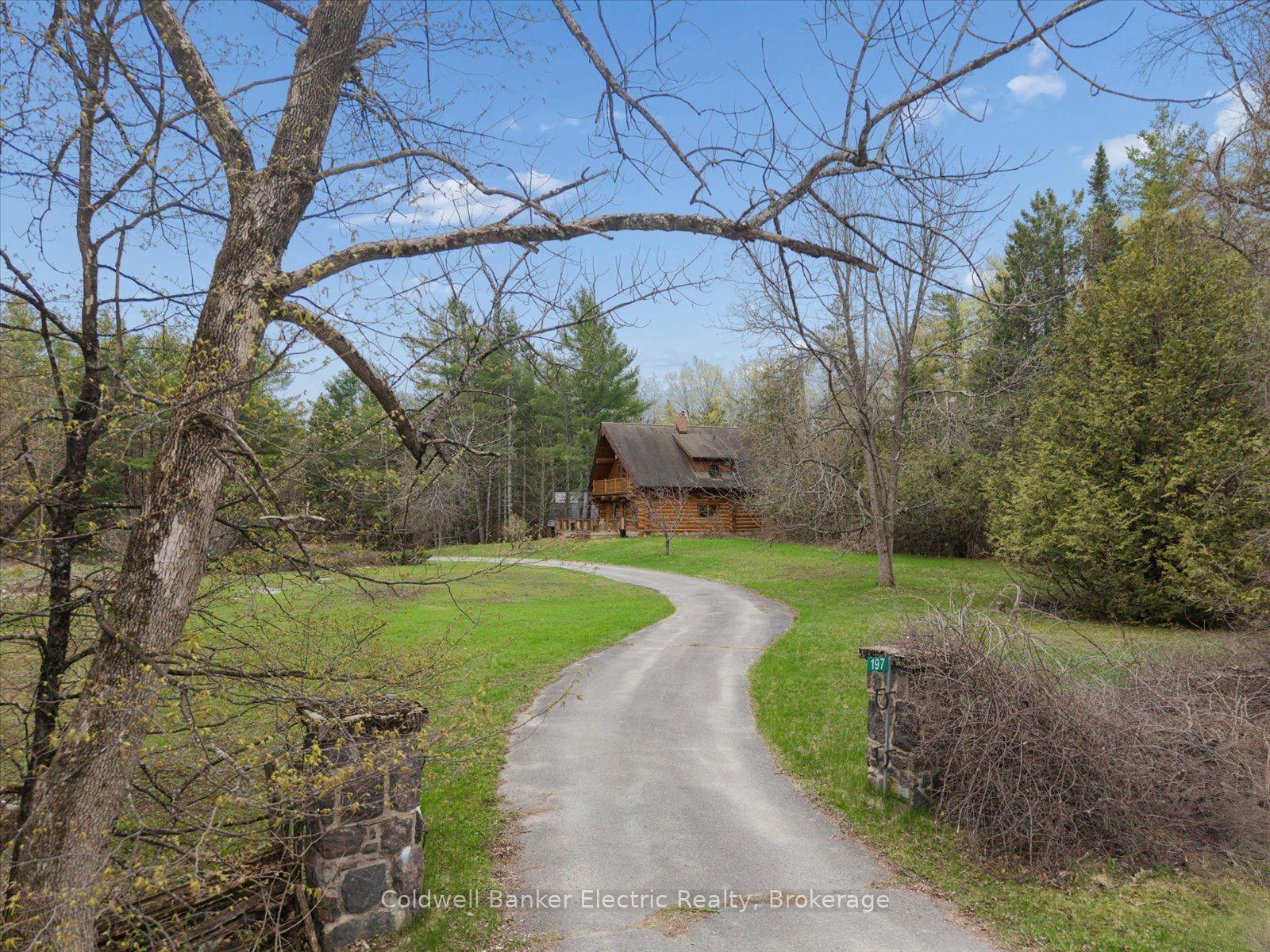 197 Hillside Drive — photo 1