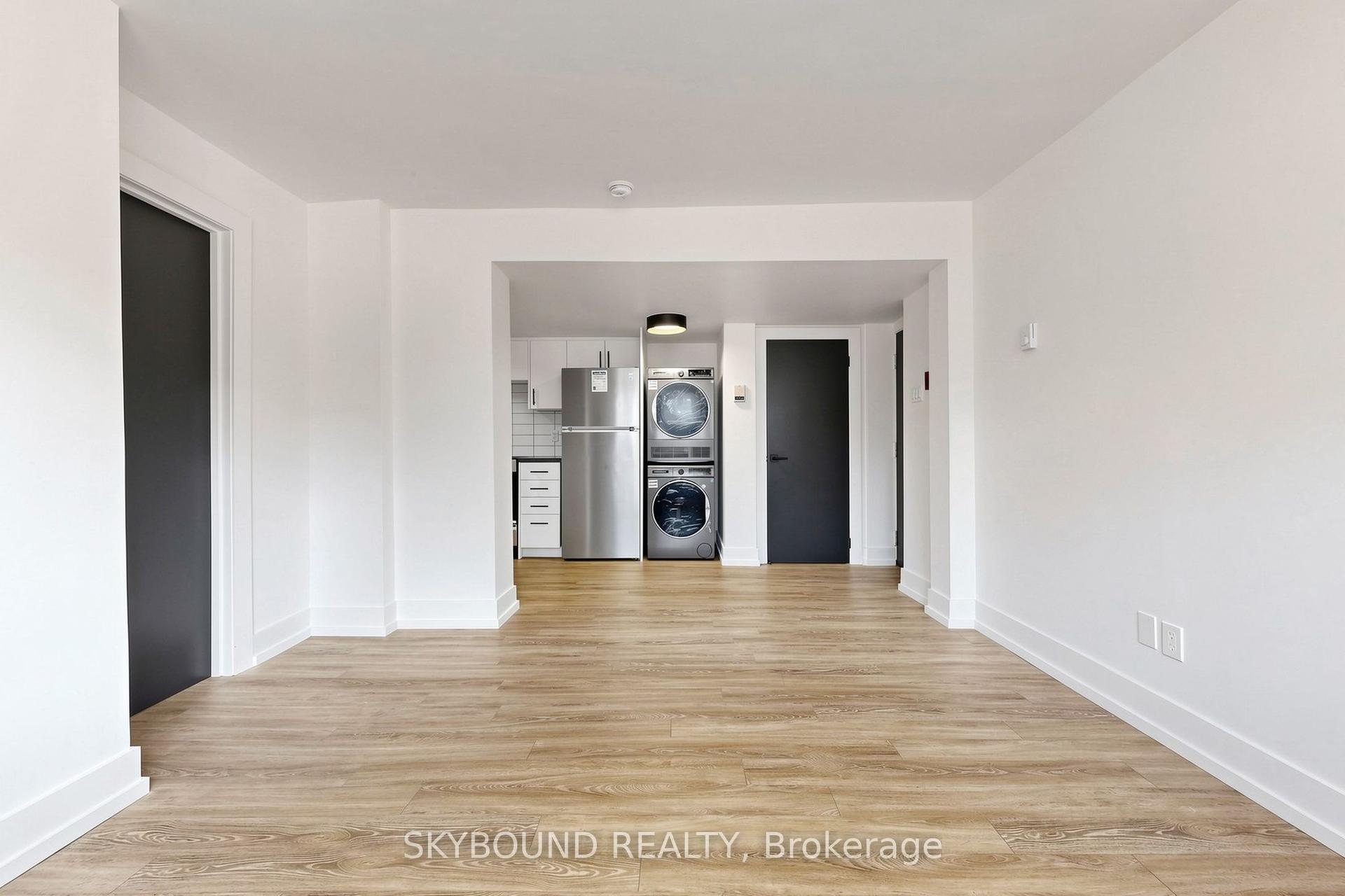 139 Wineva Avenue B #B, Toronto — Multiplex for lease, photo 1