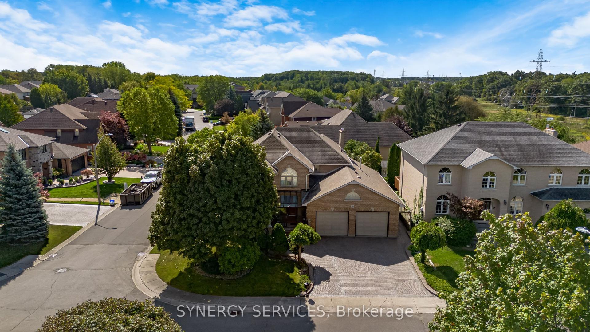 19 Susan Drive, Hamilton — Detached for sale, photo 1