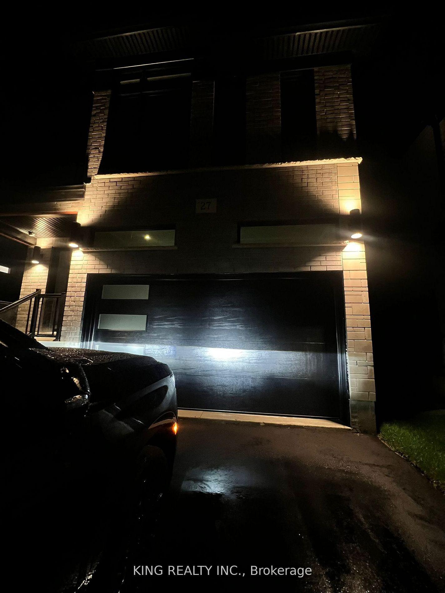 27 Carina Street, Kitchener — Detached for lease, photo 1