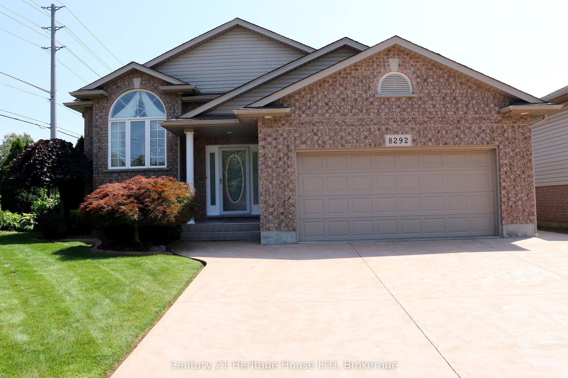 8292 Feren Drive S, Niagara Falls — Detached for sale, photo 1
