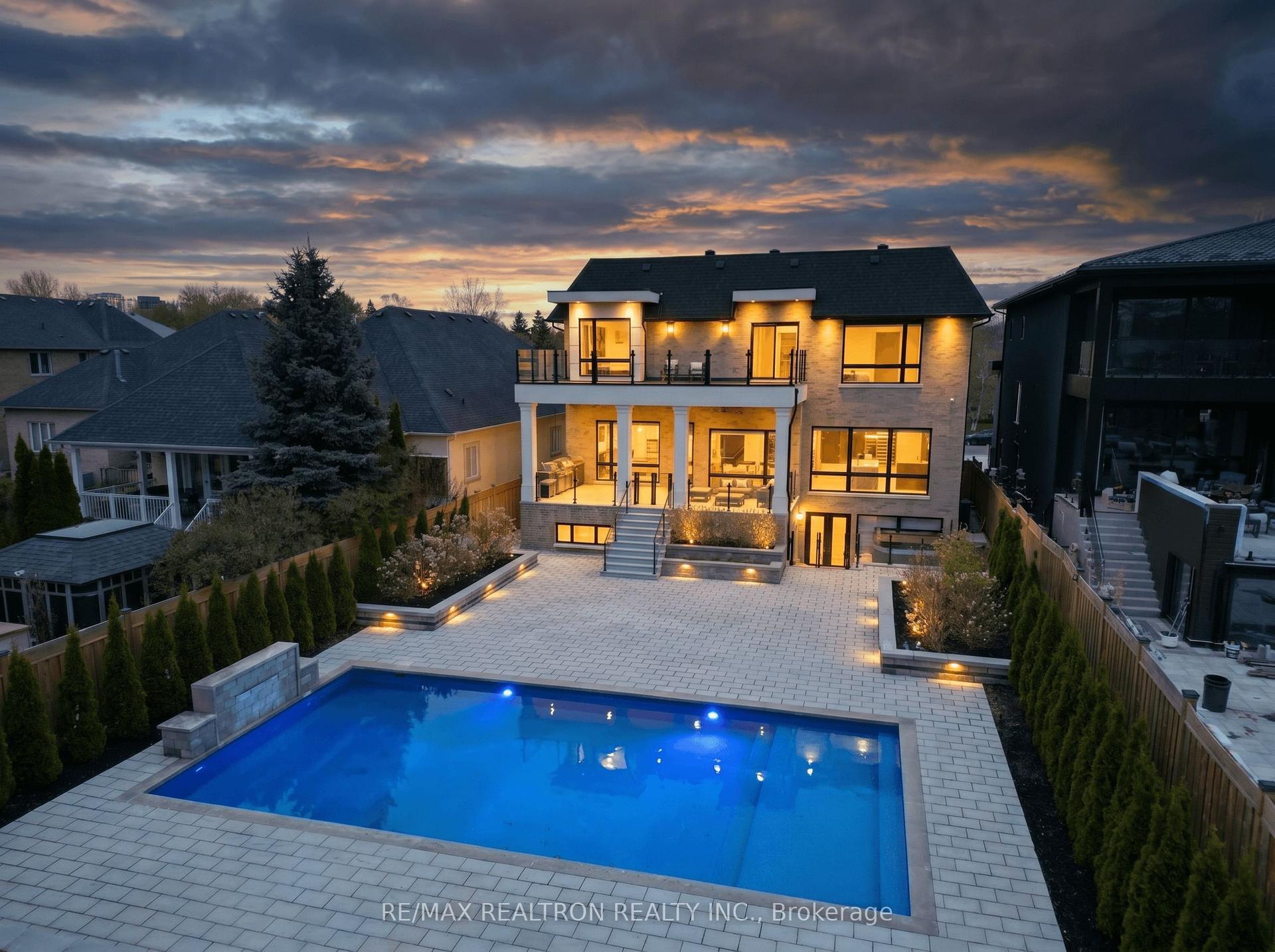 116 OAK Avenue, Richmond Hill — Detached for sale, photo 1